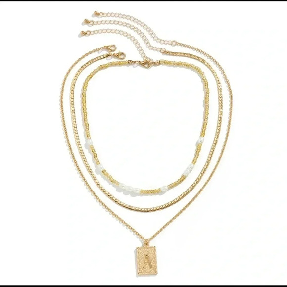 🆕Imitation Pearls Clavicle Snake Bone Chain Layer Necklace🆕 - Picture 4 of 11